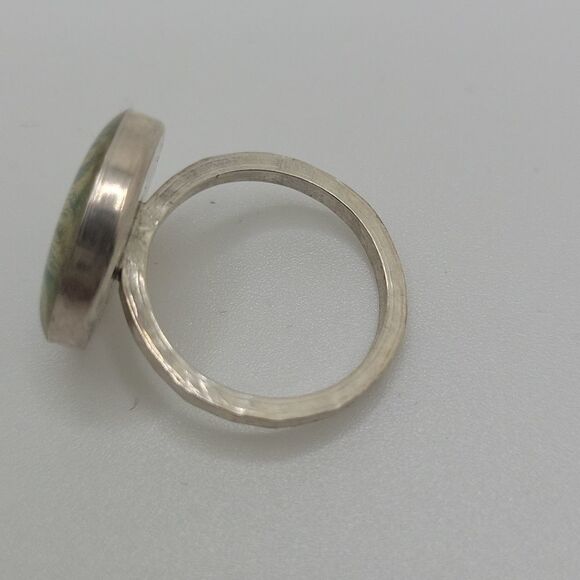 Artisan made green stamp ring silver. Size 5 - Picture 7 of 11